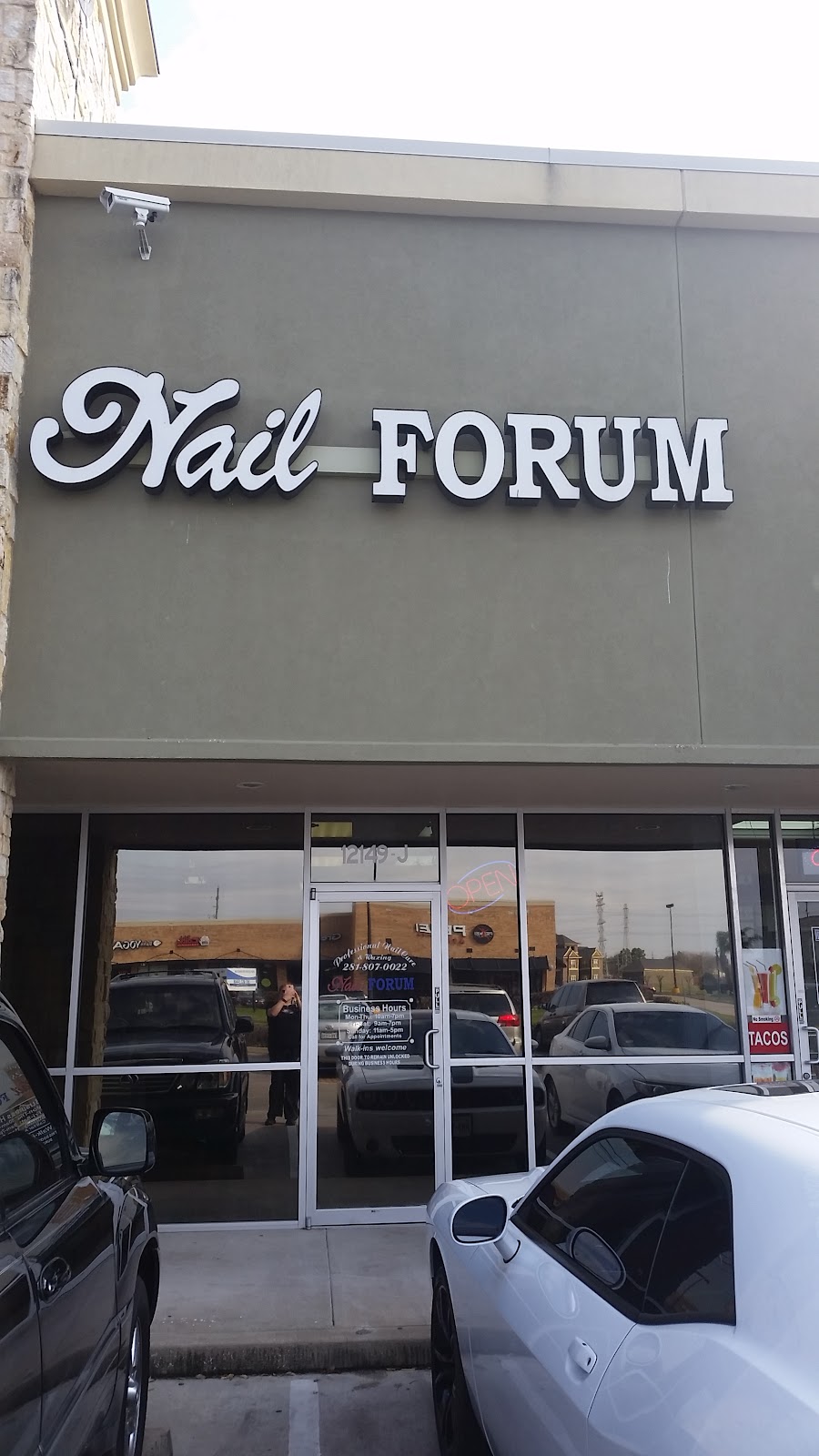 Nail Forum nail station